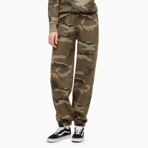 Aritzia TNA BF Sweatpants Camouflage